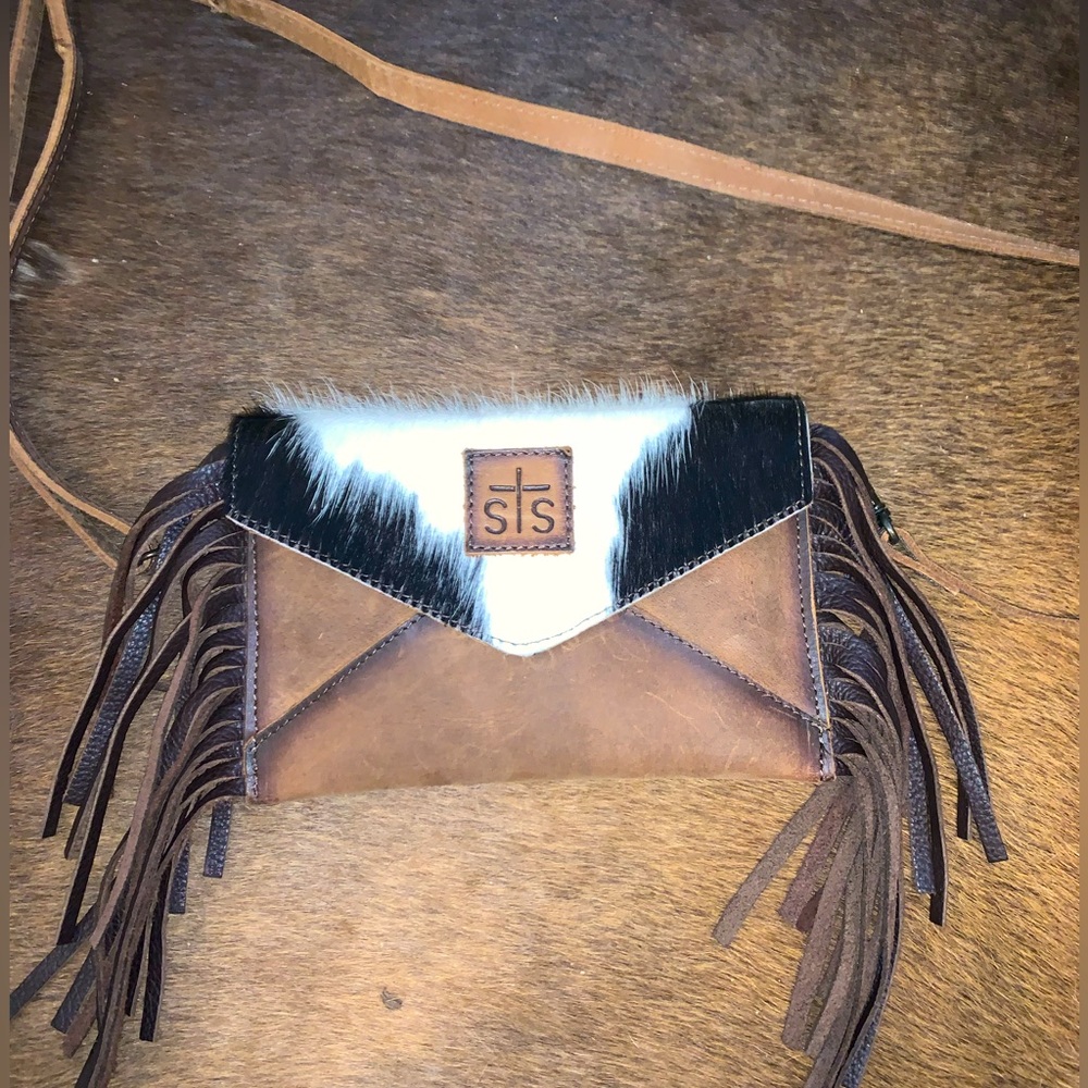 STS envelope crossbody